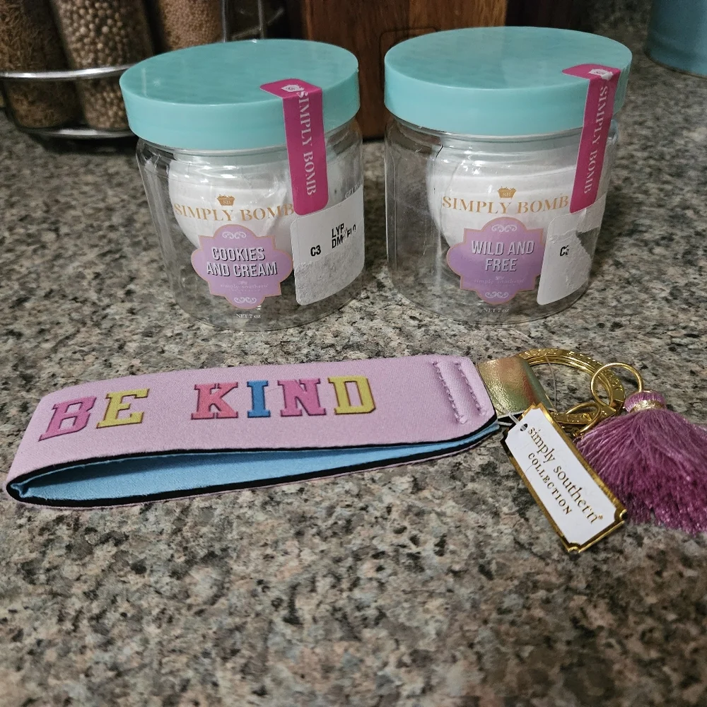 Simply Southern Bundle - Picture 1 of 7